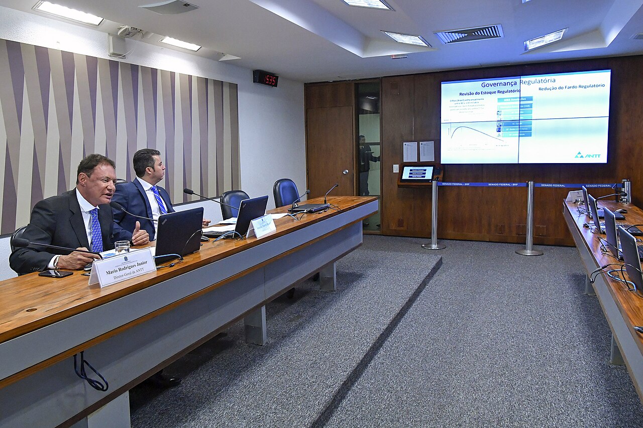 ANTT debate descarbonização no transporte terrestre no Santos Export 2026