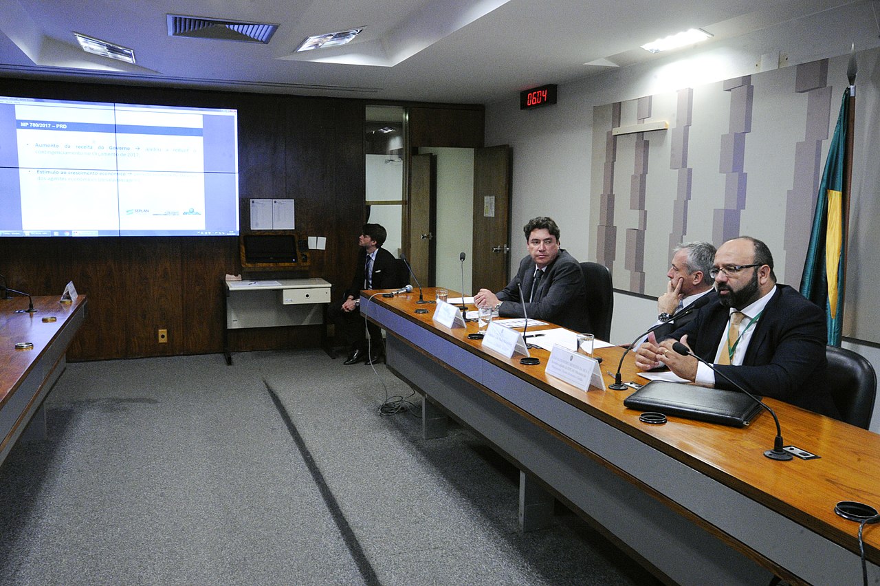 Ministério dos Transportes, ANTT e Arteris firmam protocolo para acelerar melhorias na BR-116/376/PR e BR-101/SC